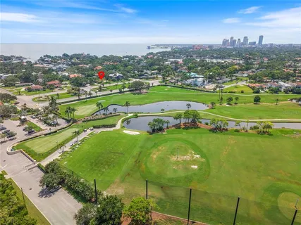 $1,495,000 | 409 Snell Isle Boulevard Northeast, St. Petersburg, FL 33704