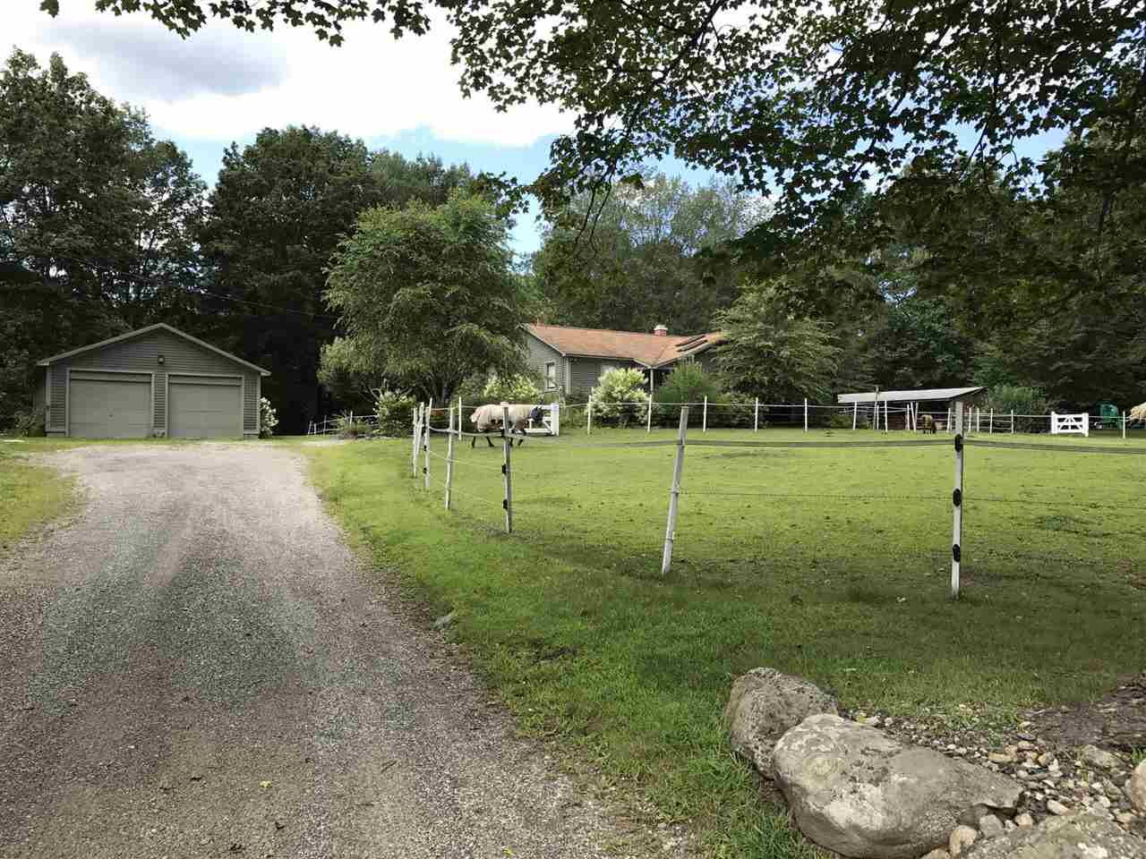 75 Middle Oxbow Road Hinsdale, NH 03451 - Photo 3 of 16