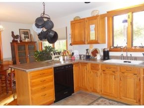 75 Middle Oxbow Road Hinsdale, NH 03451 - Photo 4 of 16
