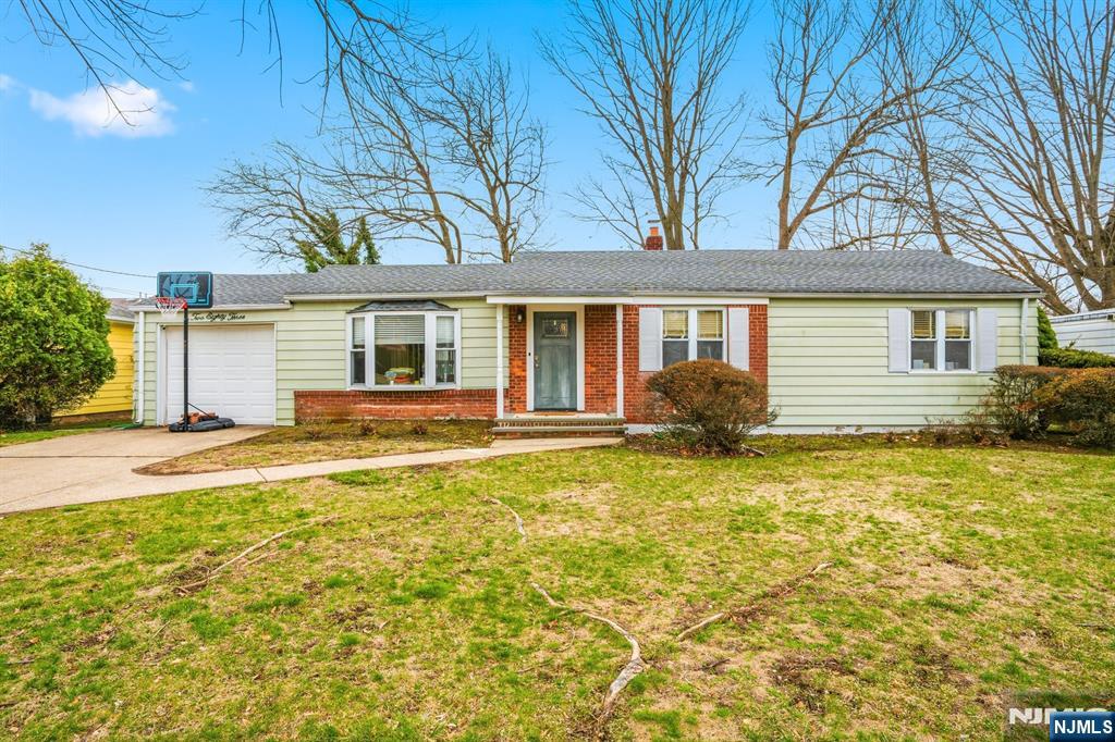 283 Taft Road River Edge, NJ 07661 - Photo 2 of 33