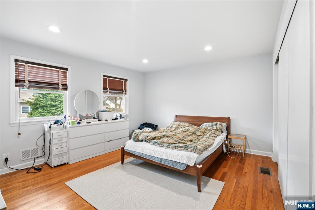 283 Taft Road River Edge, NJ 07661 - Photo 21 of 33