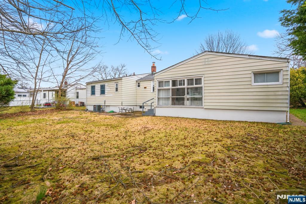 283 Taft Road River Edge, NJ 07661 - Photo 31 of 33