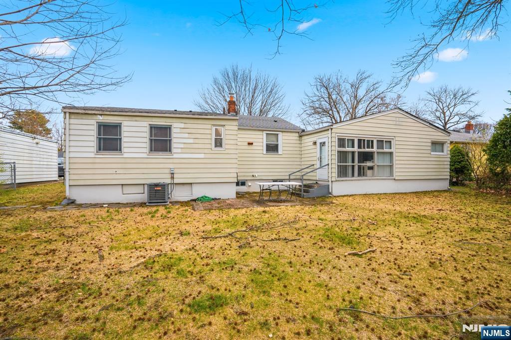 283 Taft Road River Edge, NJ 07661 - Photo 32 of 33