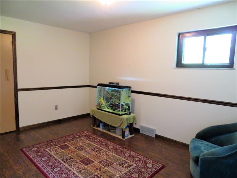 120 Mary Reed Road Baden, PA 15005 - Photo 4 of 24