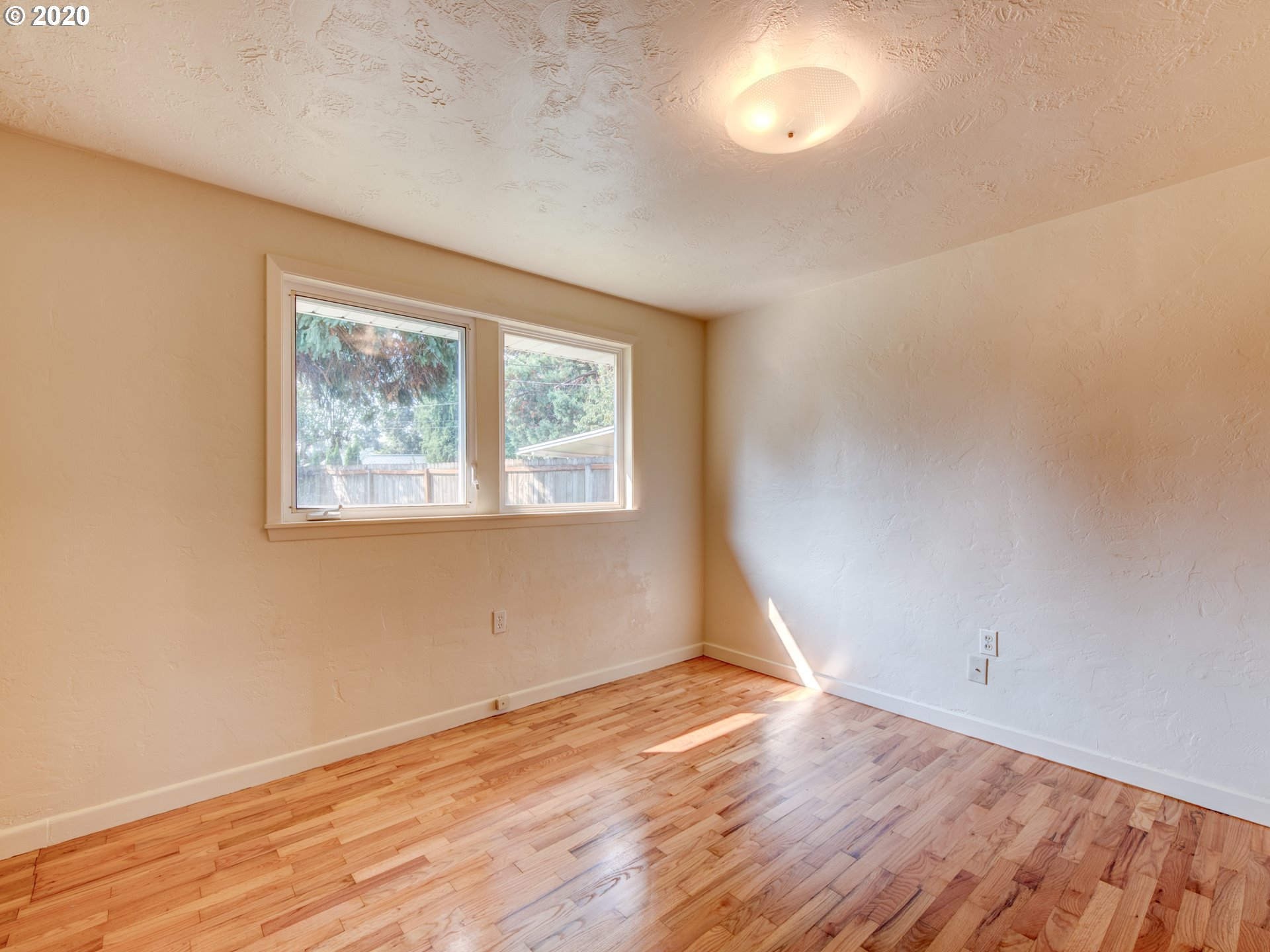 310 Rustic Place Eugene, OR 97401 - Photo 13 of 22 Gallery Image 13