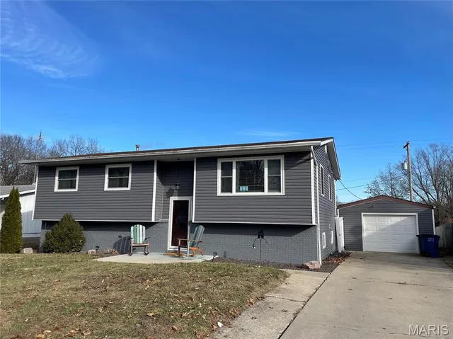 $215,000 | 20 Birchwood Road, Litchfield, IL 62056