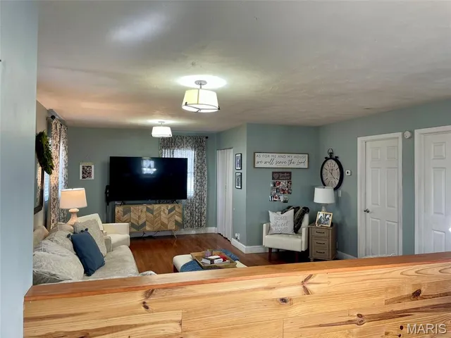 $215,000 | 20 Birchwood Road, Litchfield, IL 62056