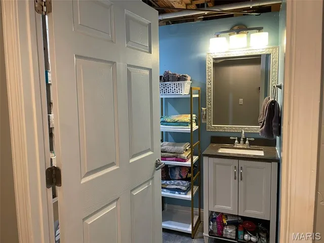 $215,000 | 20 Birchwood Road, Litchfield, IL 62056