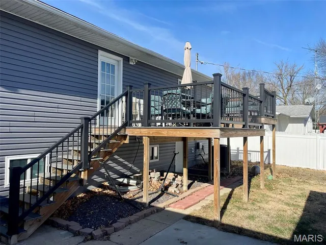 $215,000 | 20 Birchwood Road, Litchfield, IL 62056