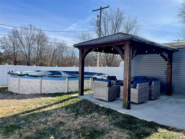 $215,000 | 20 Birchwood Road, Litchfield, IL 62056