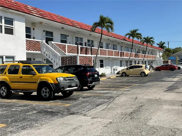 $1,480 | 22 Southeast 3rd Terrace, Unit 18, Dania Beach, FL 33004