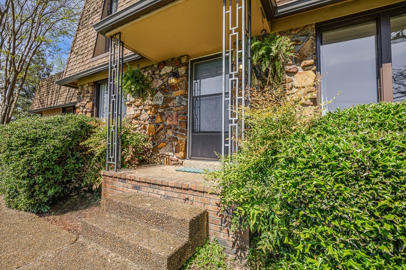 7328 Cavalier Road Nashville, TN 37221 - Photo 4 of 43 Gallery Image 4