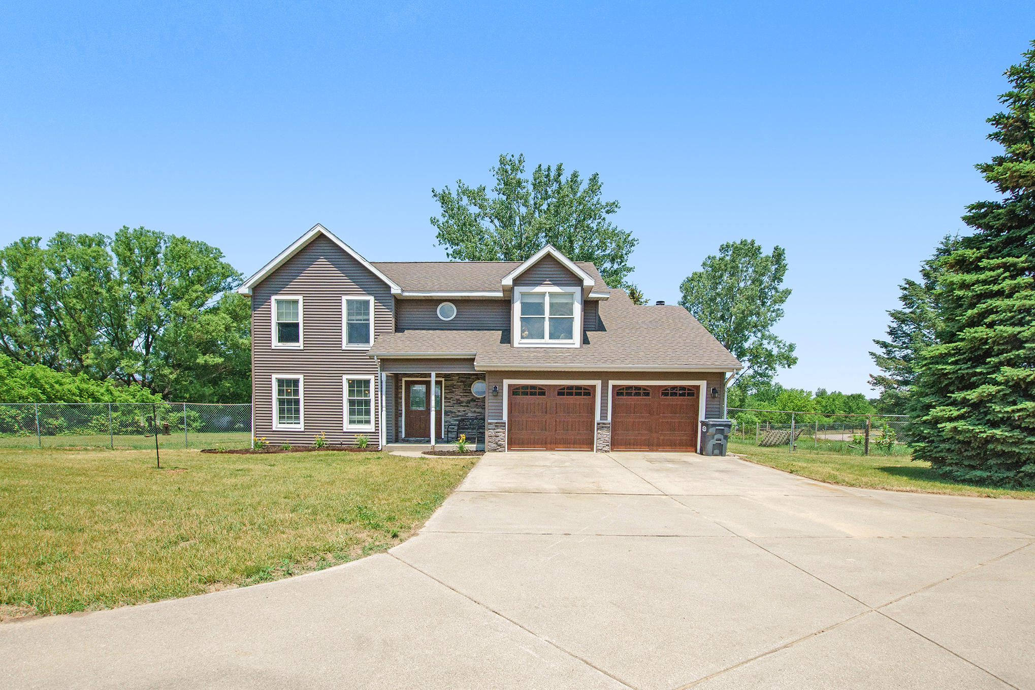 4943 Coloma Road Coloma, MI 49038 - Photo 1 of 22 DSC03722