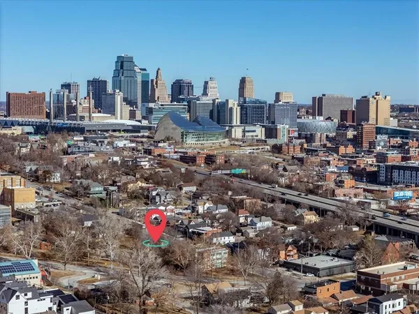 $360,000 | 2020 Summit Street, Kansas City, MO 64108