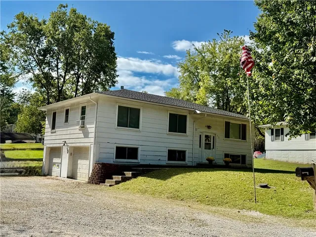 $219,000 | 212 Sanderson Drive, Richmond, MO 64085