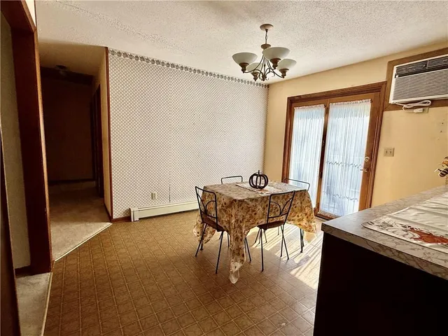 $219,000 | 212 Sanderson Drive, Richmond, MO 64085