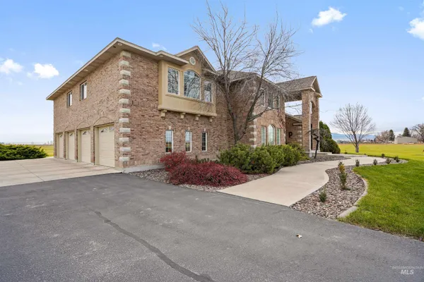 $1,875,000 | 434 South 300th Street West, Heyburn, ID 83336