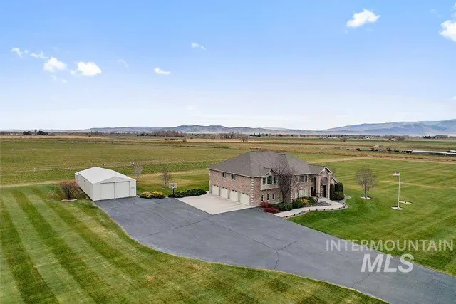 $1,875,000 | 434 South 300th Street West, Heyburn, ID 83336