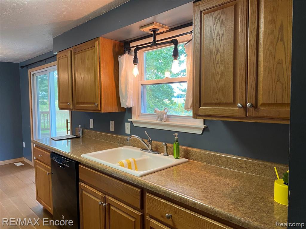 12355 Niblok Road Chesaning, MI 48616 - Photo 17 of 55
