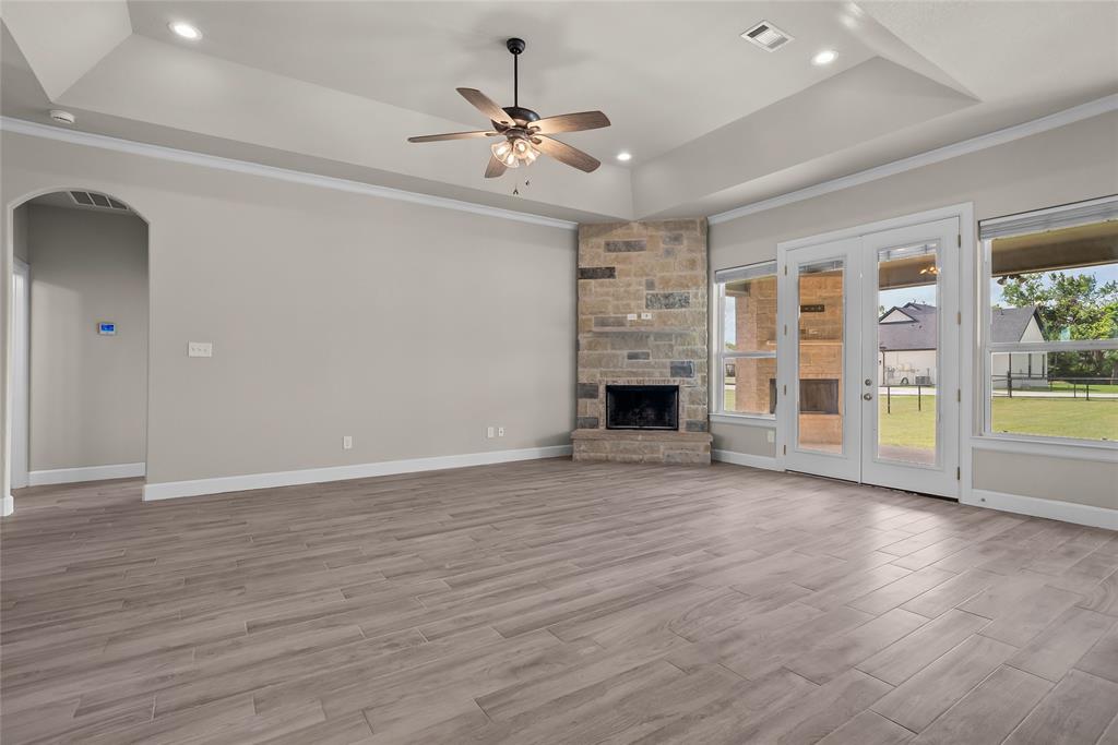 103 Maudy Ln. Lane Springtown, TX 76082 - Photo 13 of 35