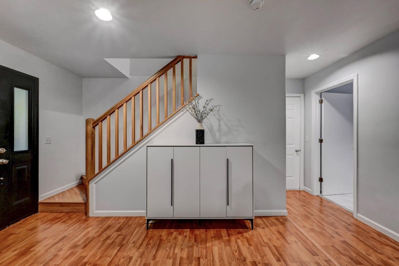 531 Chancellor Road East Stroudsburg, PA 18302 - Photo 8 of 61 Foyer
