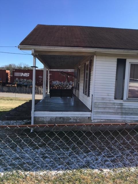 924 Renfro Road Harriman, TN 37748 - Photo 4 of 8 Gallery Image 4
