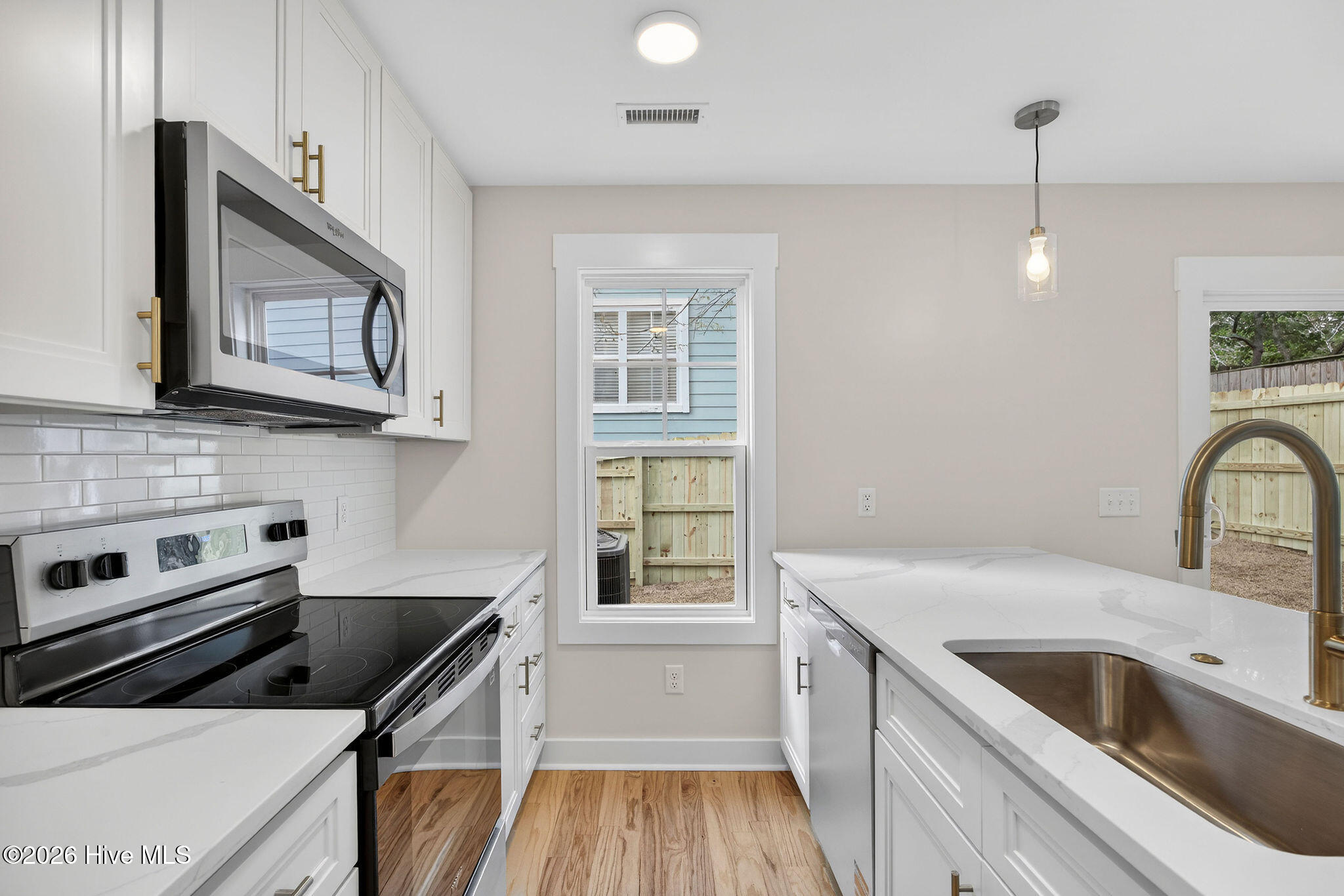 703 North 11th Street Wilmington, NC 28401 - Photo 16 of 29 703N11thStreet-19