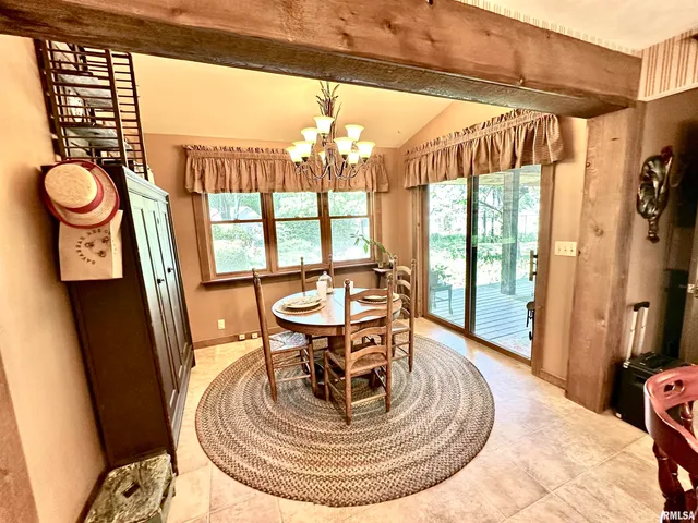 $205,000 | 7 South Lakewood Drive, Centralia, IL 62801