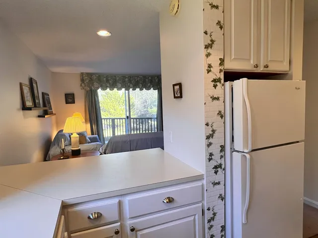 $230,000 | 42 Heritage Condos Way, Unit 14D, Woodstock, VT 05091