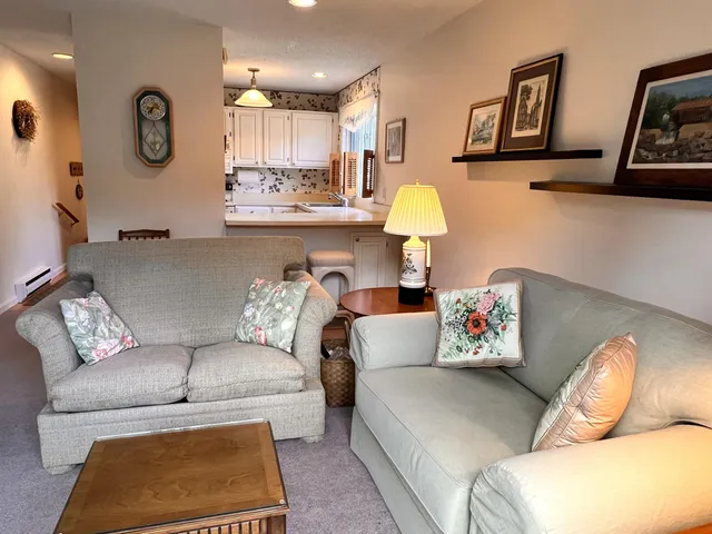 $230,000 | 42 Heritage Condos Way, Unit 14D, Woodstock, VT 05091