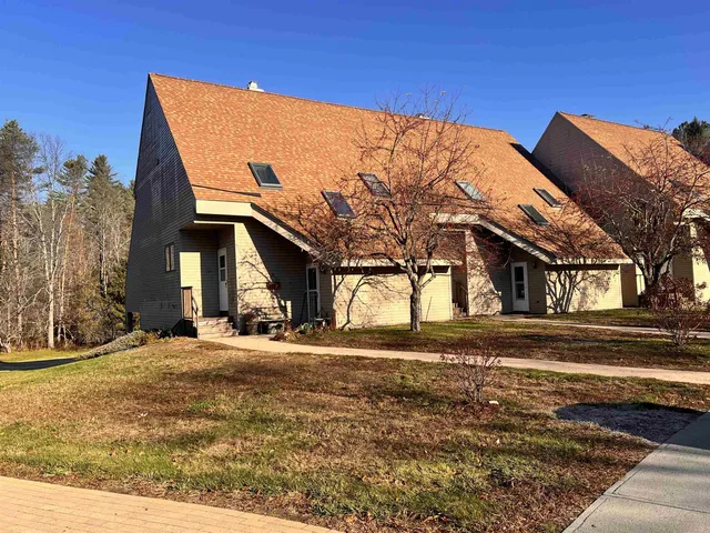 $230,000 | 42 Heritage Condos Way, Unit 14D, Woodstock, VT 05091