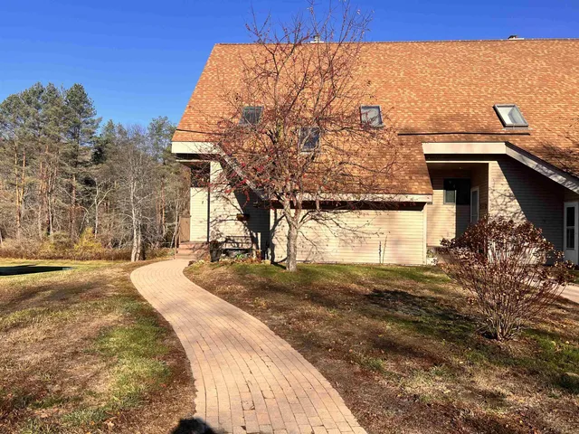 $230,000 | 42 Heritage Condos Way, Unit 14D, Woodstock, VT 05091