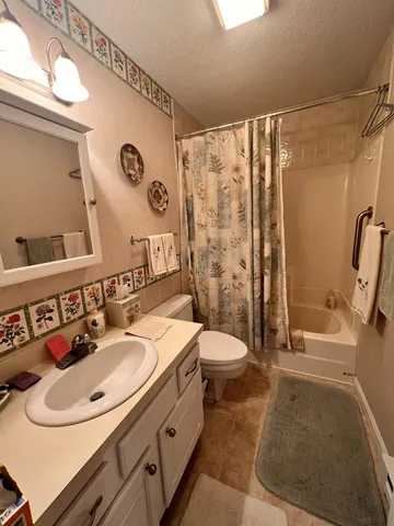 $230,000 | 42 Heritage Condos Way, Unit 14D, Woodstock, VT 05091