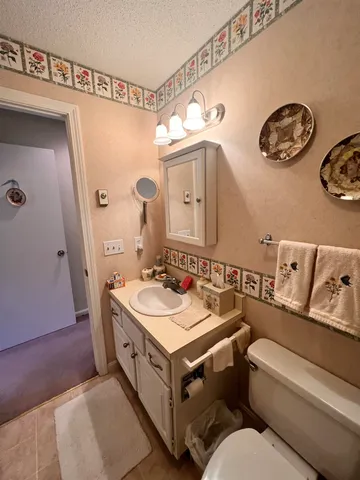 $230,000 | 42 Heritage Condos Way, Unit 14D, Woodstock, VT 05091