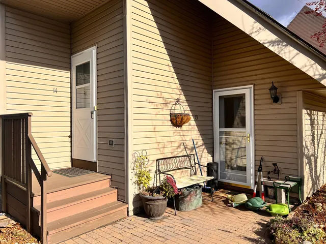 $230,000 | 42 Heritage Condos Way, Unit 14D, Woodstock, VT 05091