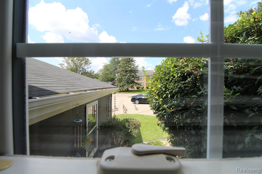 31775 Ridgeside Drive, Unit 2 Farmington Hills, MI 48334 - Photo 59 of 90