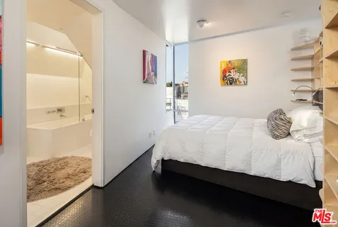 $2,997,000 | 513 Grand Boulevard, Venice, CA 90291