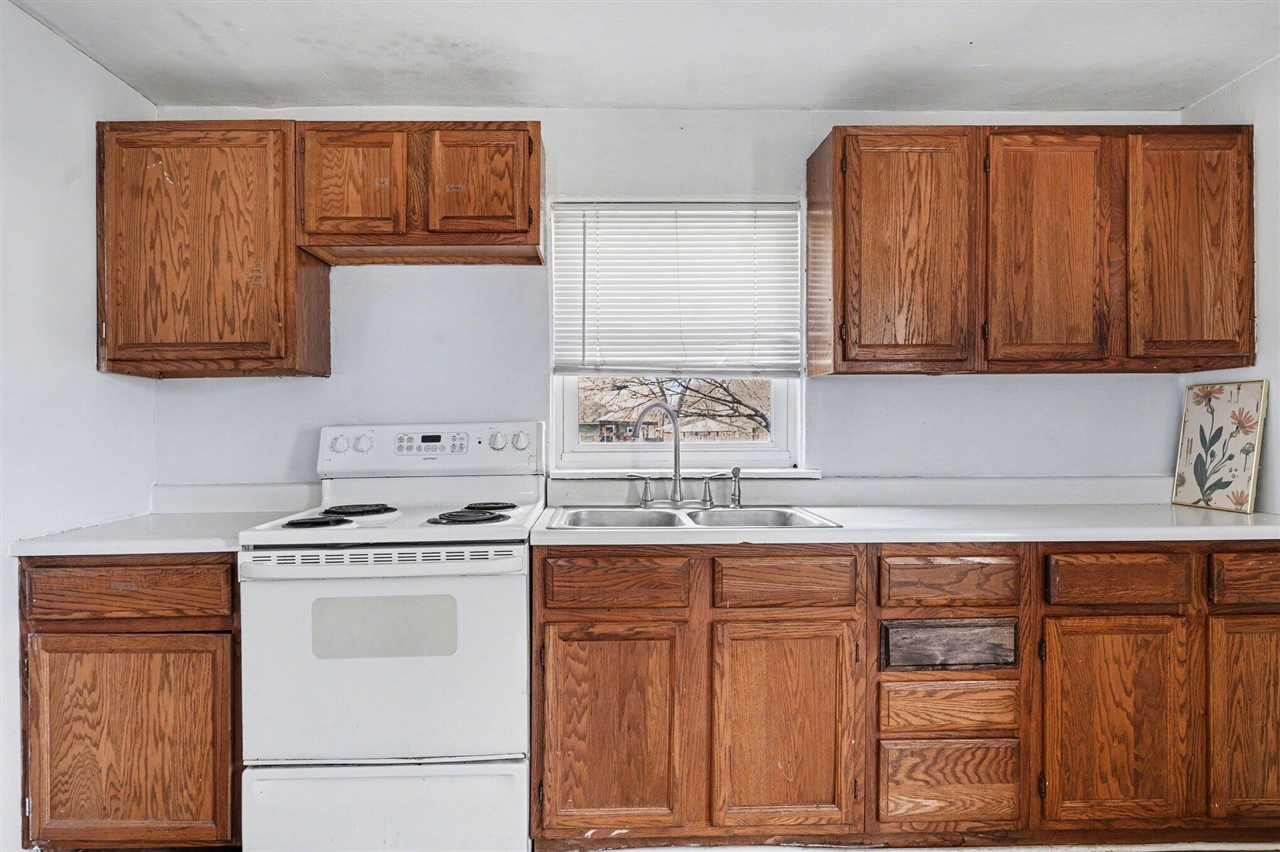 224-226 Maple Street Parchment, MI 49004 - Photo 6 of 20