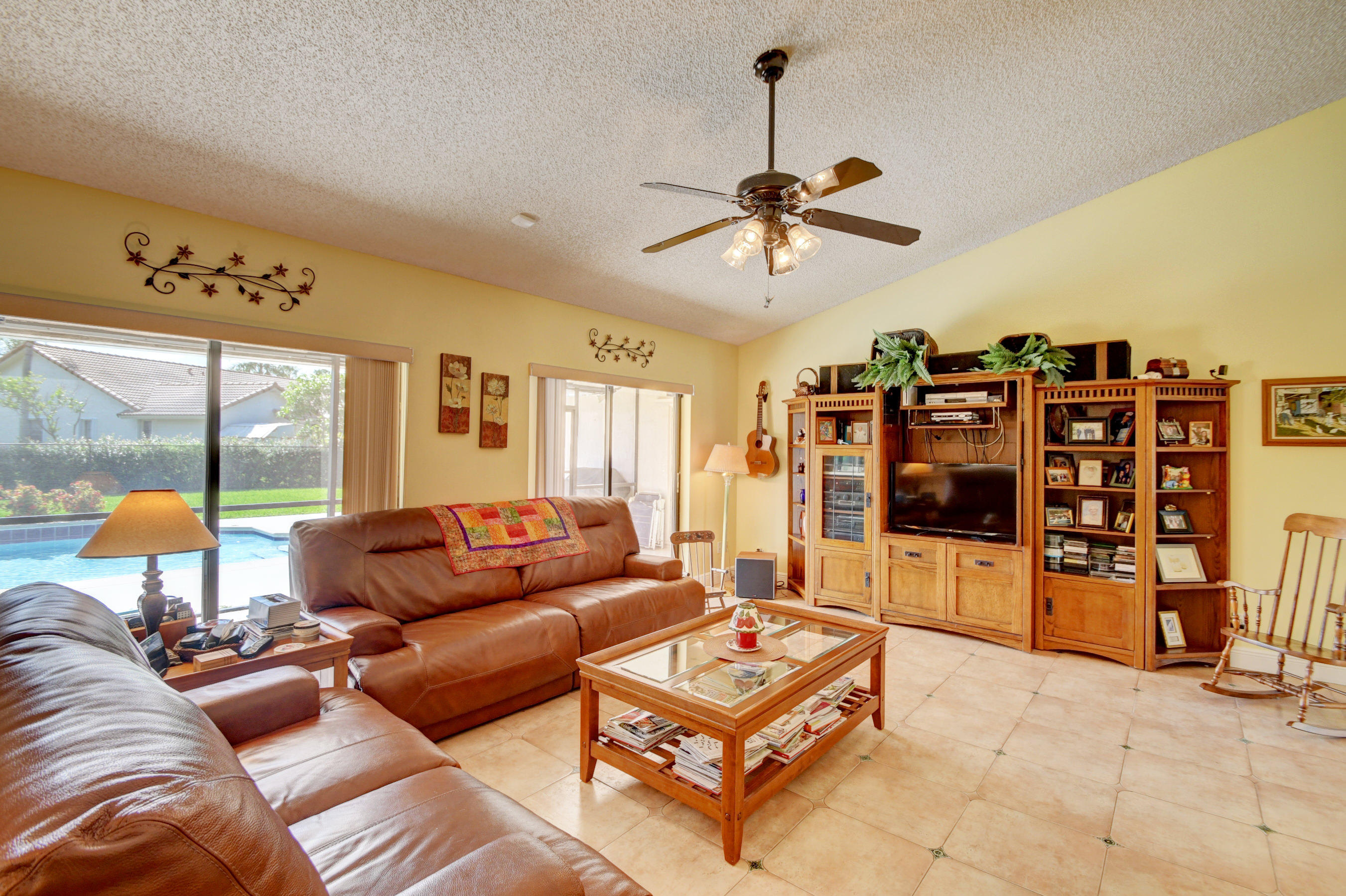 9556 Old Pine Road Boca Raton, FL 33428 - Photo 4 of 32 DSC_8397_398_399_400_401