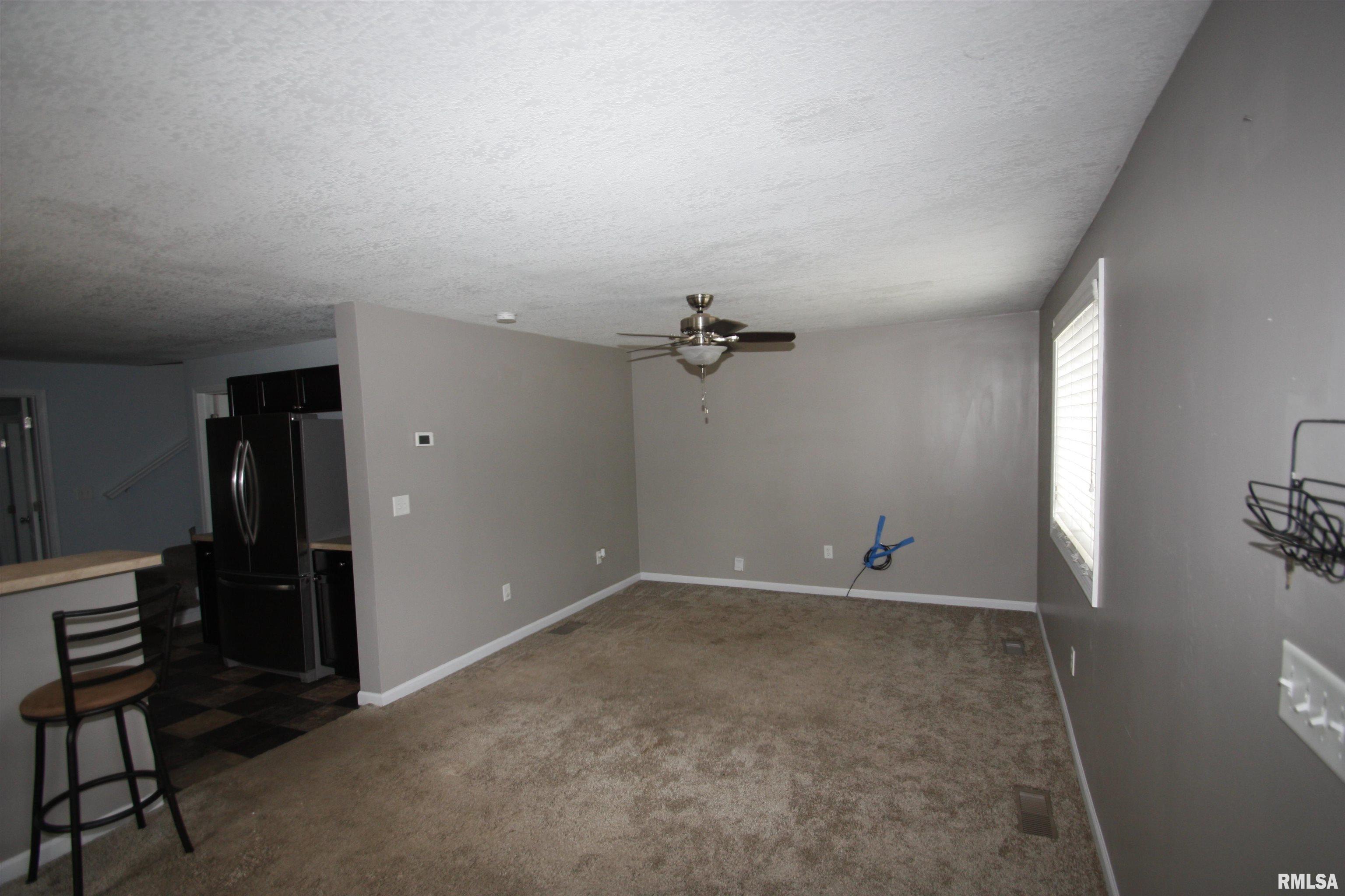 702 Indian Road Davenport, IA 52802 - Photo 2 of 16 Gallery Image 2