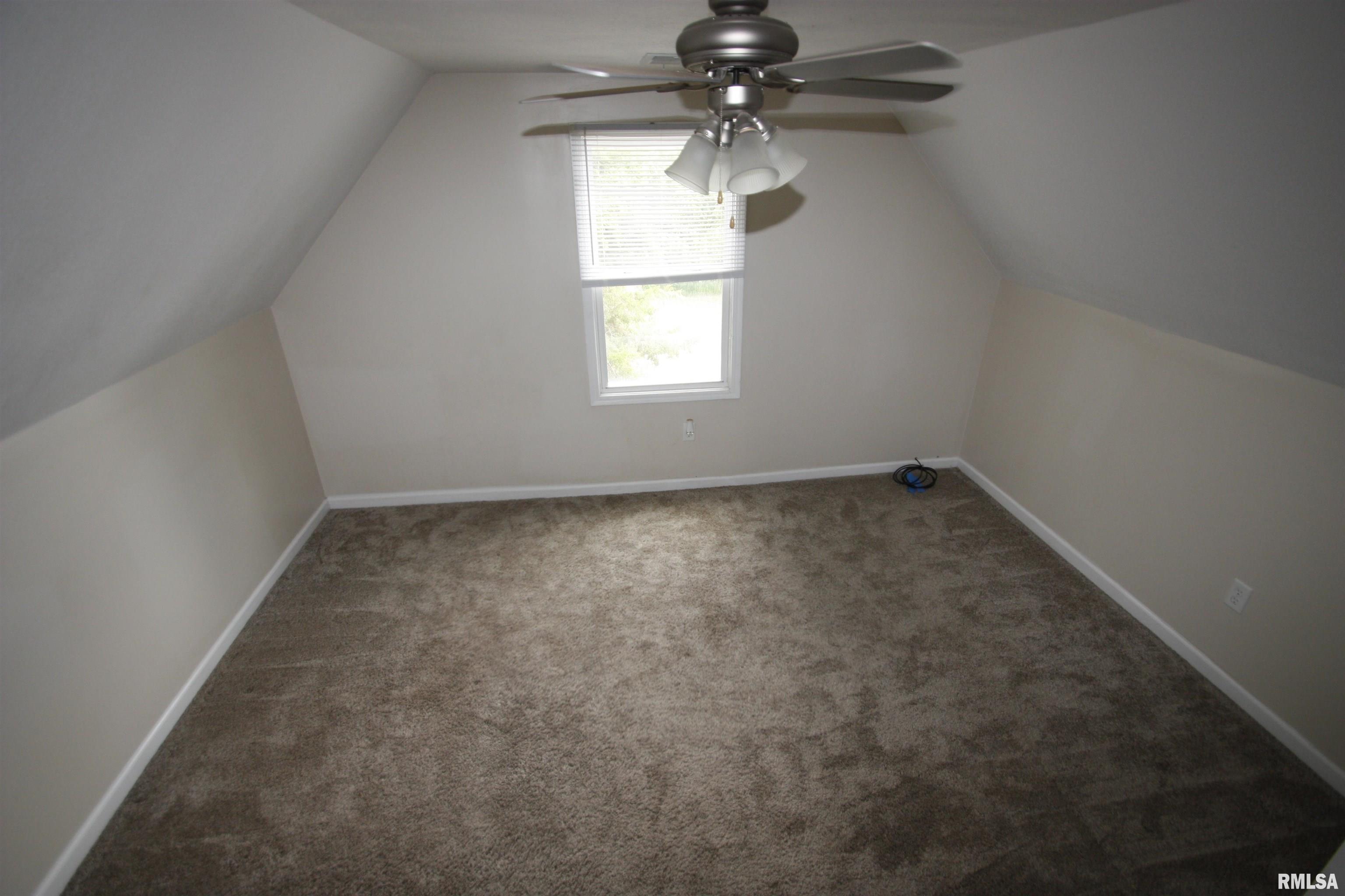 702 Indian Road Davenport, IA 52802 - Photo 8 of 16 Gallery Image 8