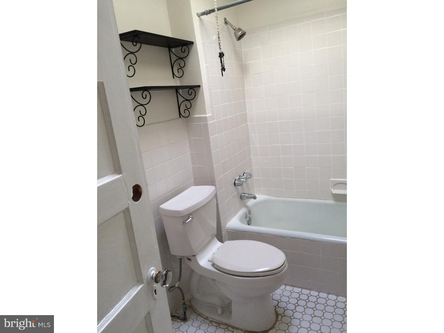 503 Littlecroft Road Upper Darby, PA 19082 - Photo 14 of 24 Hallway