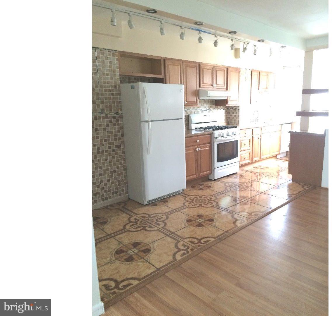 503 Littlecroft Road Upper Darby, PA 19082 - Photo 5 of 24 Kitchen