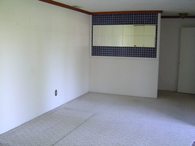 1714 East Springhill Road Warsaw, IN 46580 - Photo 4 of 6 Gallery Image 4