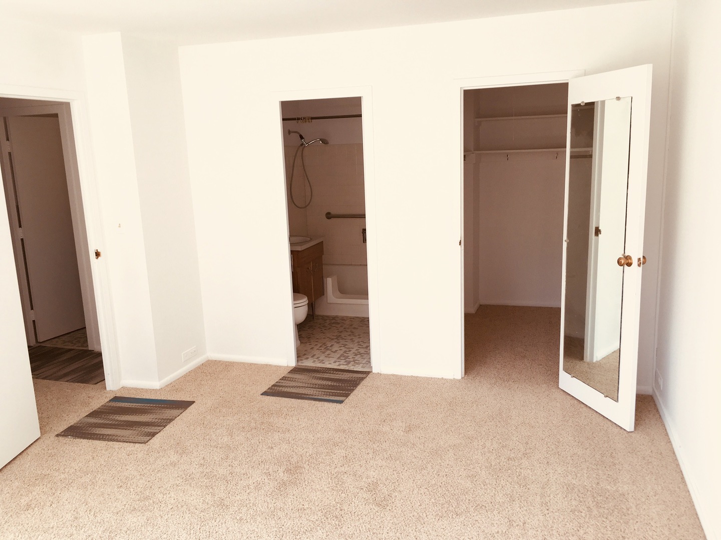 5757 North Sheridan Road, Unit 3H Chicago, IL 60660 - Photo 8 of 10