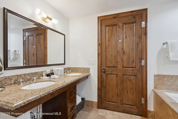 $260,000 | 415 East Dean St Unit 48 Week 8, Aspen, CO 81611