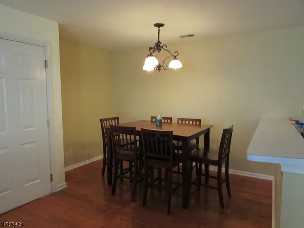 $2,800 | 8 Genoble Road, Montville, NJ 07045