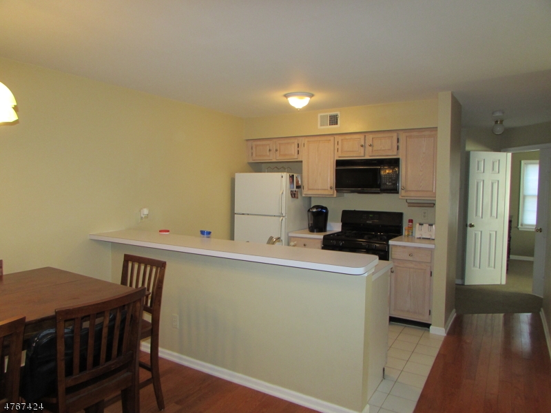 8 Genoble Road Montville, NJ 07045 - Photo 5 of 12