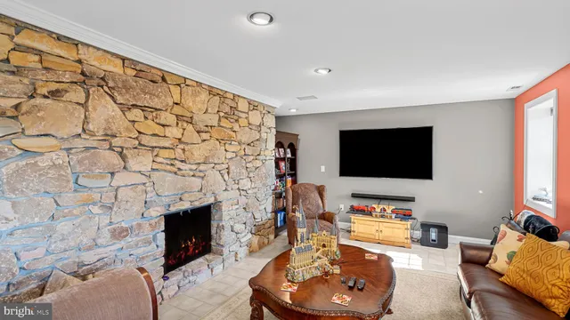 $1,500,000 | 927 Western Road, Hunt Valley, MD 21030