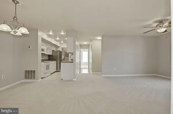 $2,400 | 10195 C Ashbrooke Court, Unit 111, Oakton, VA 22124